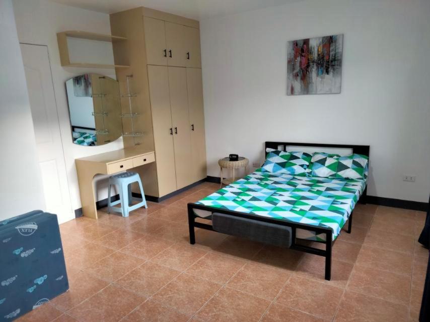 막탄 Vacation Town House Near Mactan Cebu Airport 빌라 외부 사진